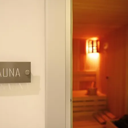 Morione & Center Hotell 4*