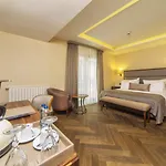 Hotel Morione & Center Estambul