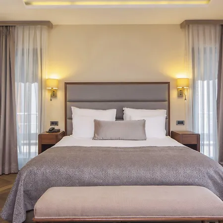 Morione & Center Hotel 4*